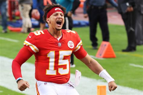Crushing Expectations: How Mahomes Handles the Pressure of Being the Face of the Franchise